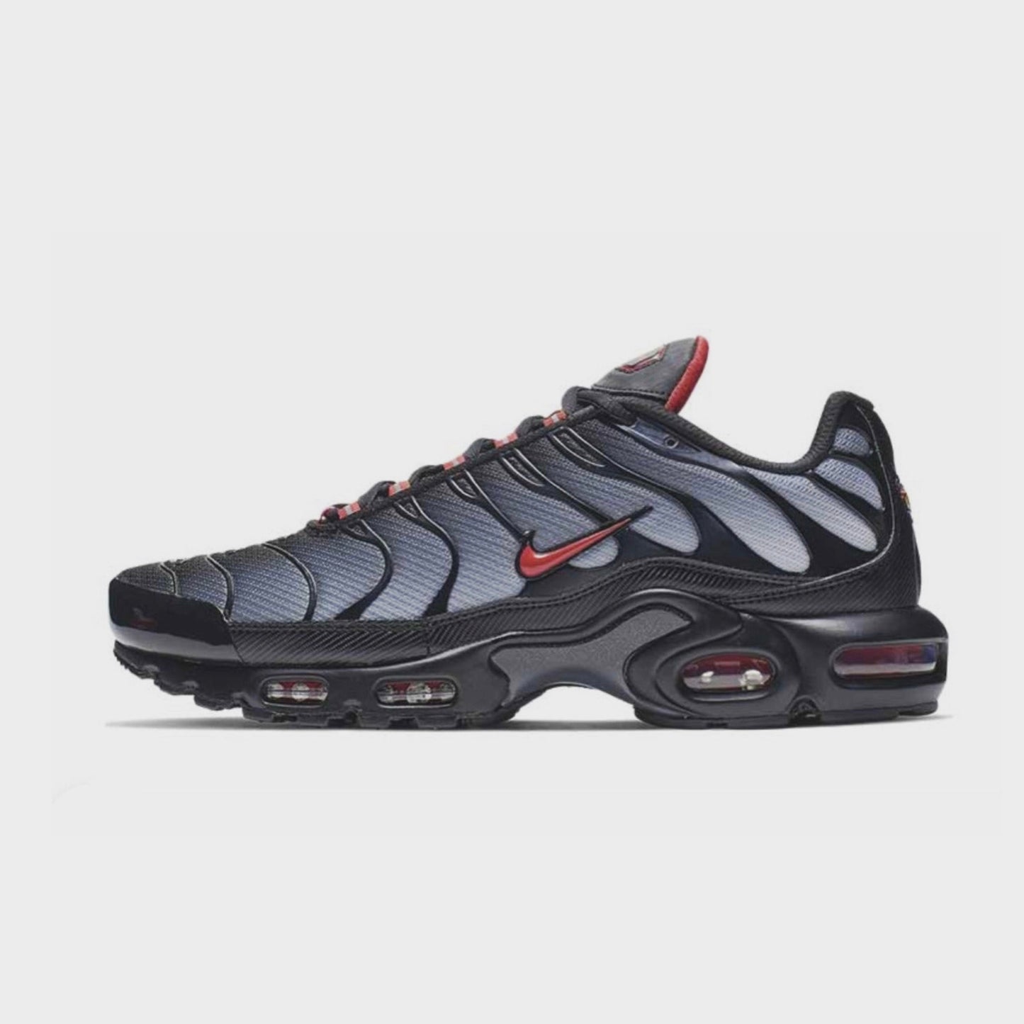 Nike Air Max Plus ‘’ Black Gradient Red Hombre ‘’